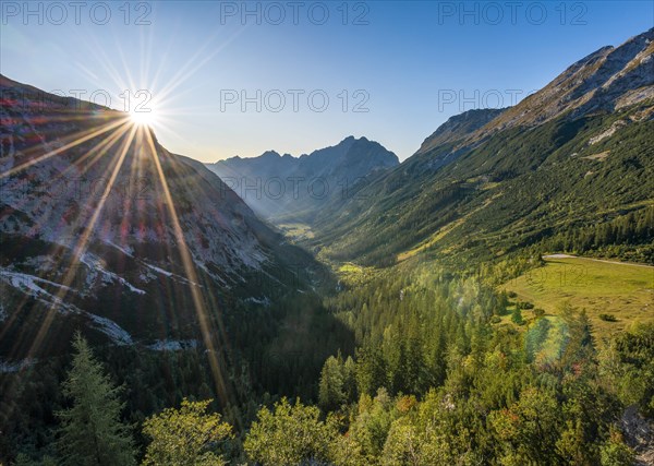 View into the Karwendel valley with the mountain peaks Karwendelspitze and Hochkarspitze