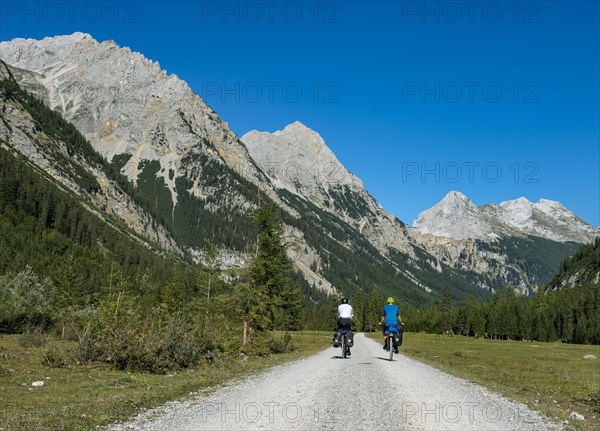 Cyclists in the Karwendel valley