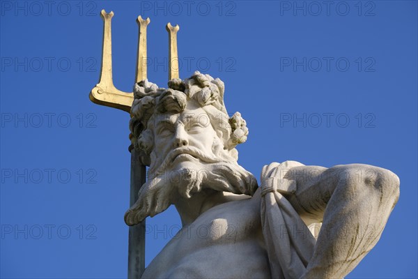 Statue Neptune