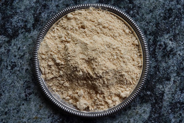 Ground dried Ginger