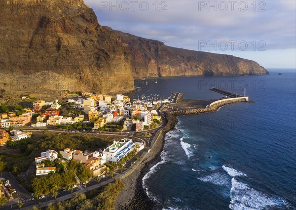 Vueltas with harbour