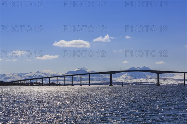 Sandnessund bridge over the Sandnessund in backlight