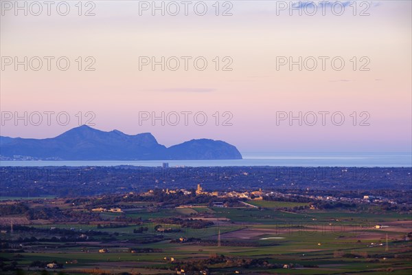 Peninsula Victoria and village Ariany in the evening light