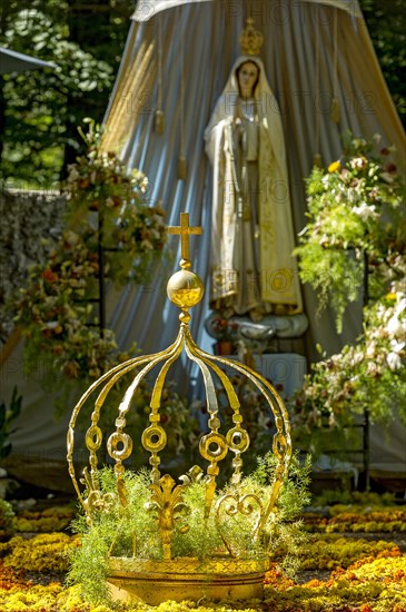 Statue of the Madonna