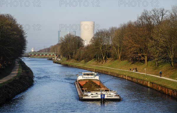 Inland navigation on the Rhine-Herne-Canal