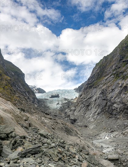 Glacier tongue