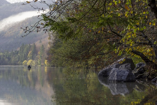 Autumn atmosphere at the Langbathsee