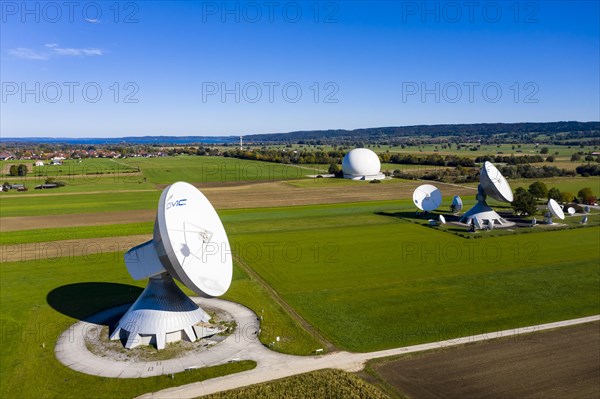 Large parabolic antennas of the Raisting earth station