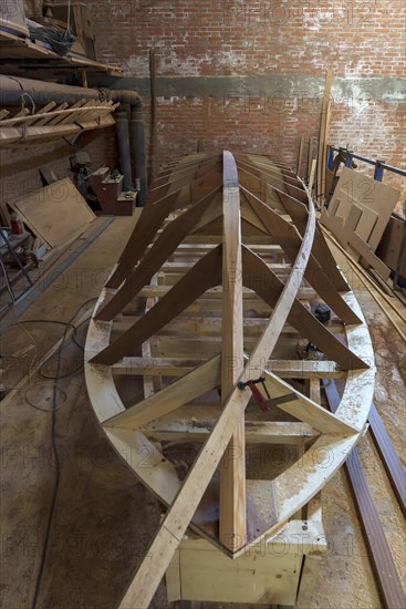 Construction of a transport boat for Venice in a boatyard