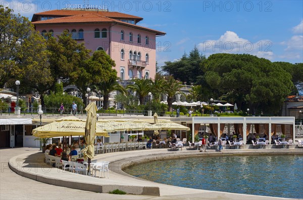 Restaurants on the Slatina Beach