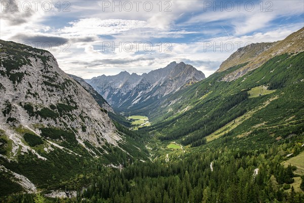 View of the Karwendel valley with the mountain peaks Karwendelspitze and Hochkarspitze