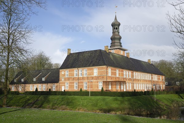 Husum Castle