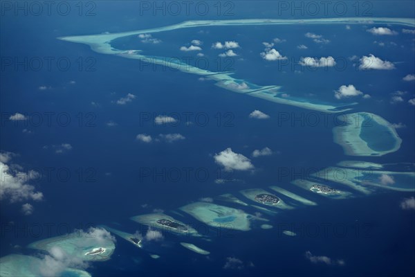 Chain of inhabited islands