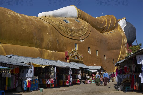 Huge reclining Buddha