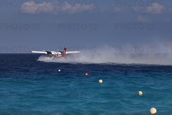 Seaplane De Havilland Canada DHC-6 Twin Otter at launch