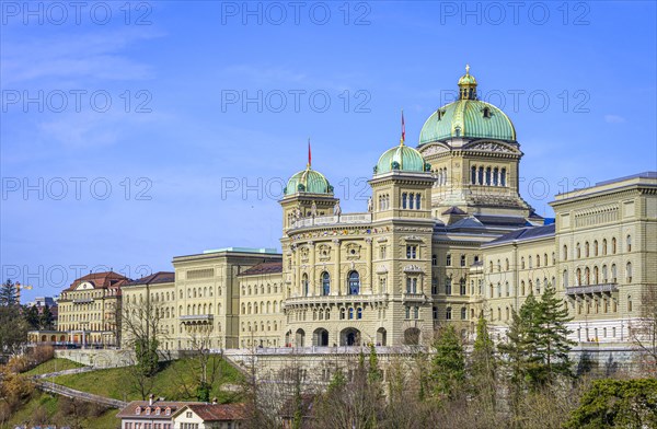 View from the Kirchenfeld Bridge to the Bundeshaus