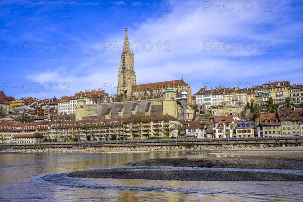 View of the old town with the Bernese Minster and the river Aare