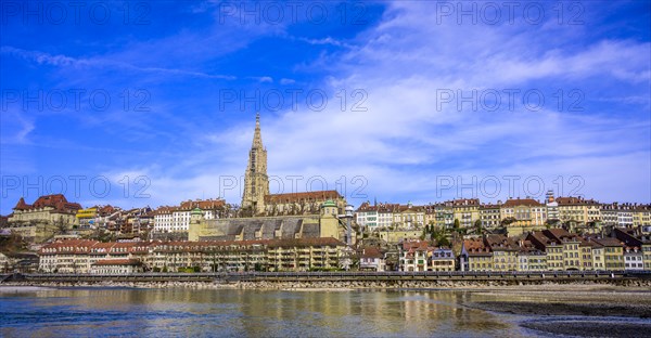 View of the old town with the Bernese Minster and the river Aare