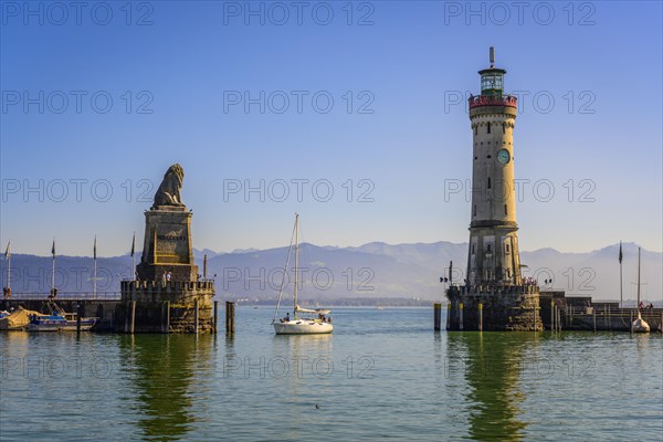 New Lindau lighthouse and Bavarian lion at the harbour entrance