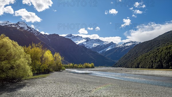 Matukituki River, snow covered mountains