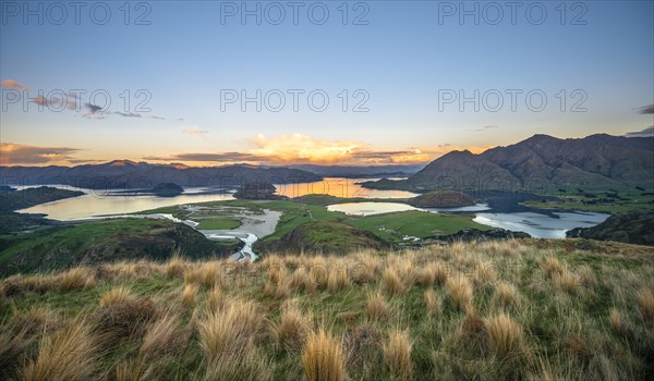 Sunset, view of Wanaka Lake and mountains