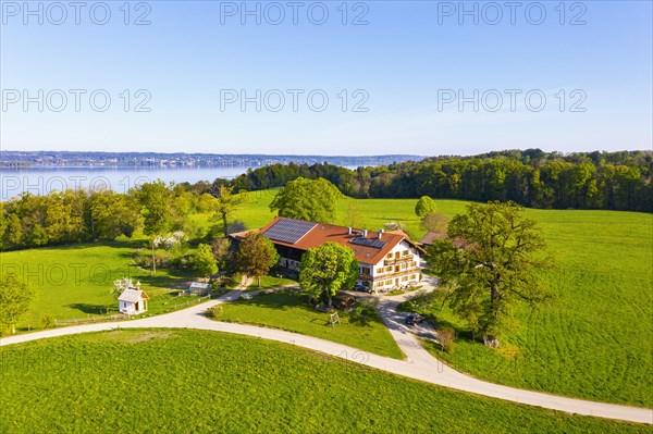 Luigenkam hamlet on Lake Starnberg, near Muensing