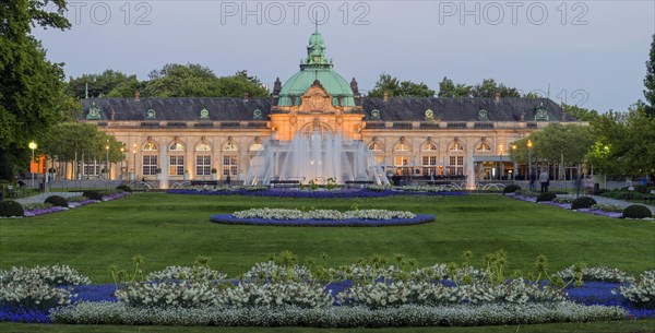 Spring in the spa garden Bad Oeynhausen, Kaiserpalais