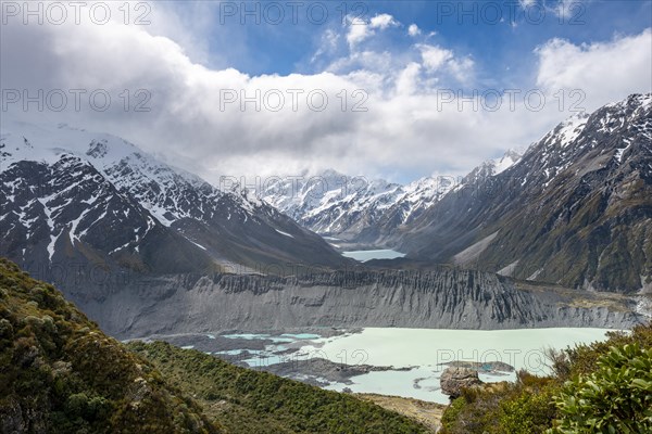 View into the Hooker Valley with Mount Cook from the Sealy Tarns Track