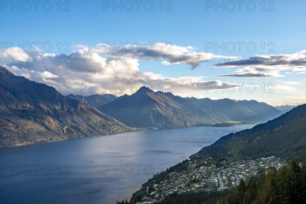 View of Lake Wakatipu