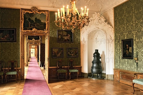 Walk to the halls of mirrors