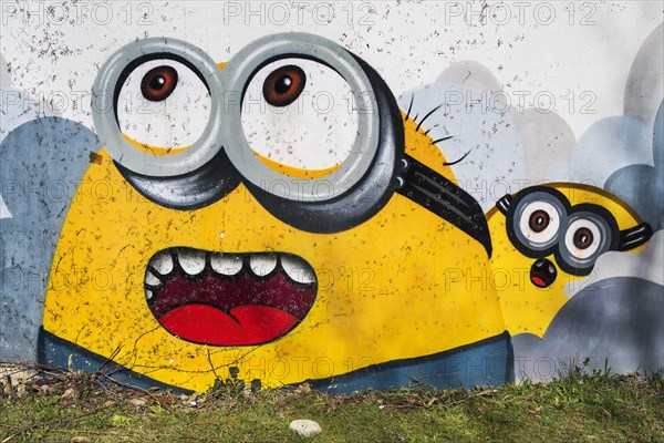Wall with graffiti
