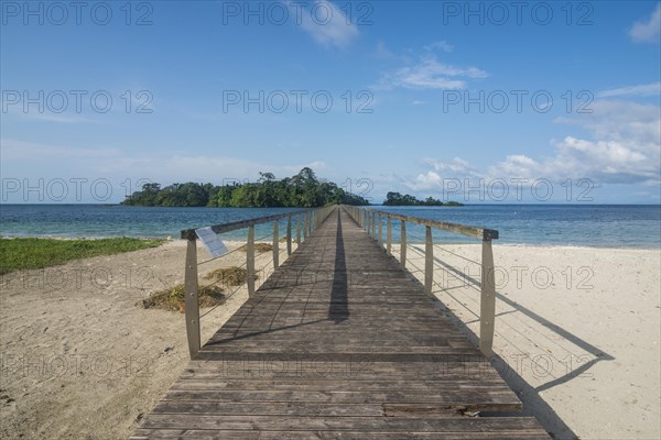 Bridge to Isla Horacio