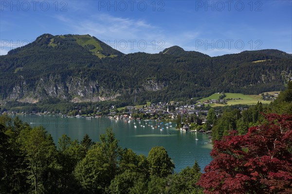 Sankt Gilgen on Lake Wolfgang with the Zwoelferhorn