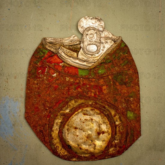 Close-up of a crushed rusty aluminium can