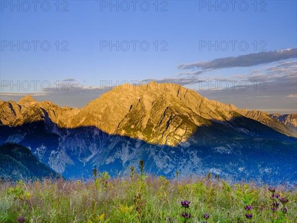 Sunrise at the Watzmann with the east face