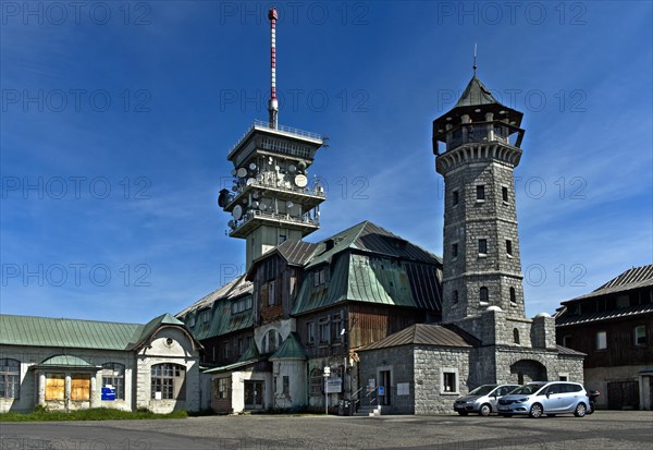 Mountain inn and television and telecommunications tower on the Keilberg