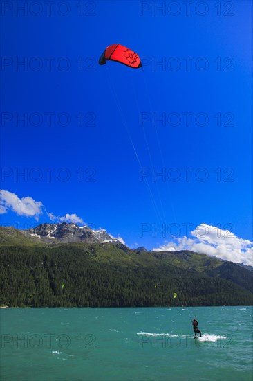Kitesurfing