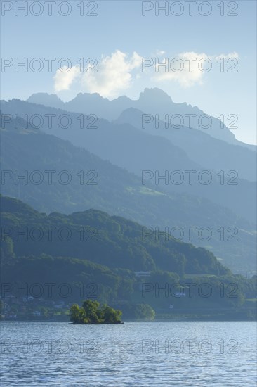 Lake Walen with Muertschenstock