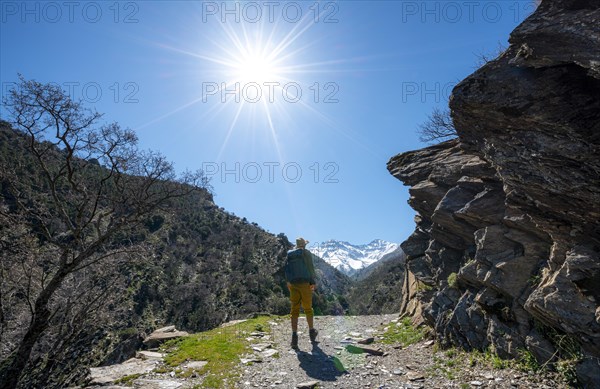 Hikers on hiking trail Vereda de la Estrella