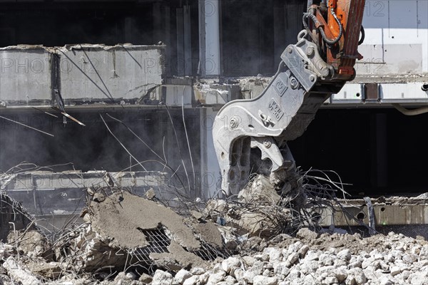 Demolition pliers