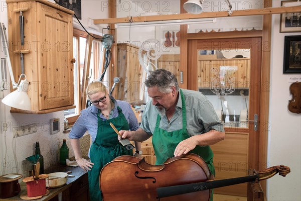 Collaborator and master violin maker Rainer W