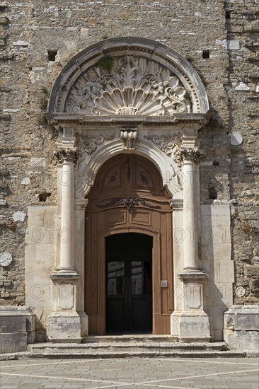 Entrance portal