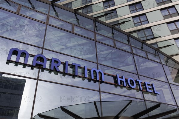 Maritim Hotel lettering on the facade