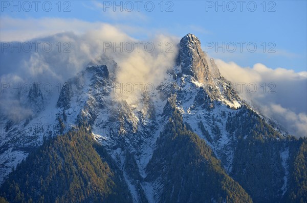 Clouds at the summit Pierre Avoi