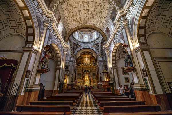 Nave with chancel