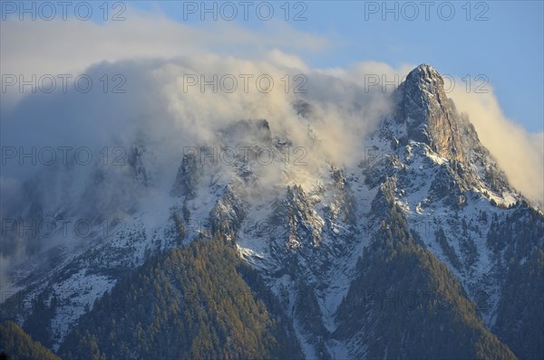 Clouds at the summit Pierre Avoi