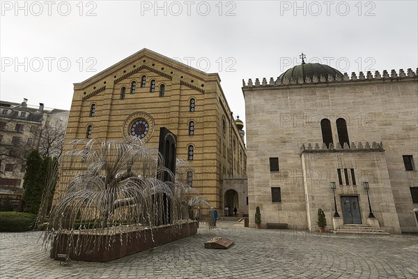 Raoul Wallenberg Memorial Park in the courtyard of the Great Synagogue