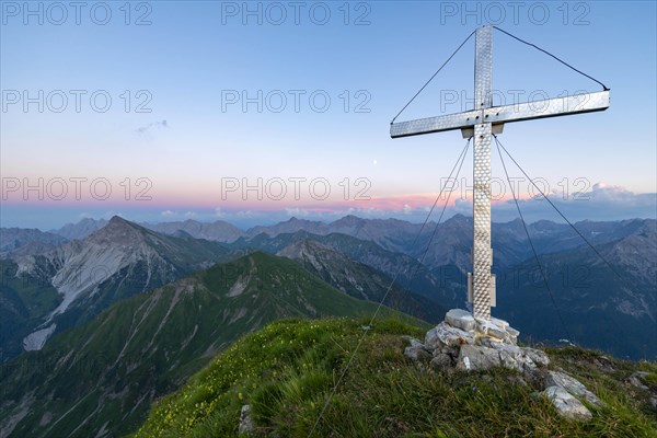 Summit cross of Kreuzspitze