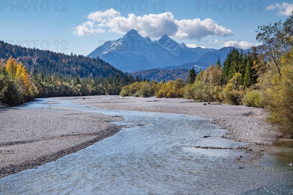 Autumn landscape in the Isar valley with Arnspitz group in the Wetterstein range