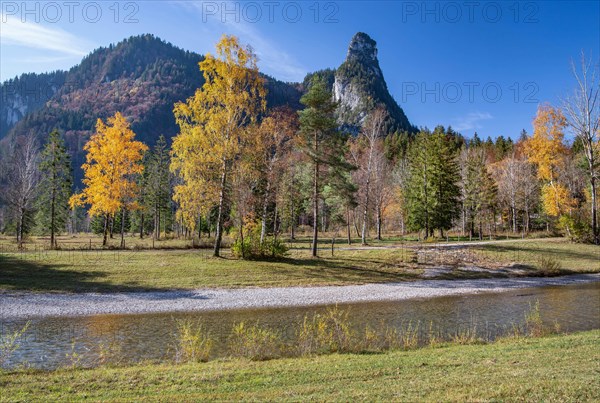 Autumn landscape on the Ammer with Kofel